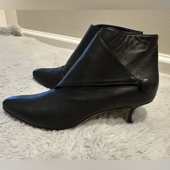 Manolo Blahnik Diaz lambskin leather black short ankle boots size 37 or US 7 - Picture 3 of 9